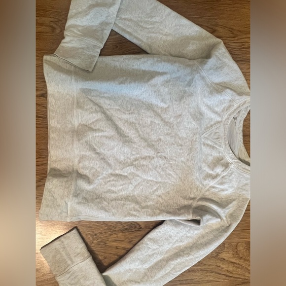 Lululemon Voyage Pullover Gray Crewneck Sweatshirt medium 6/8 - Picture 3 of 9